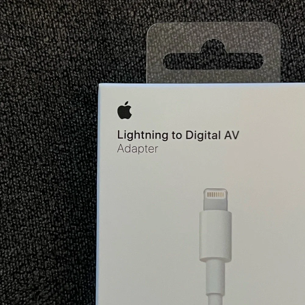 Apple Lightning to Digital AV Adapter in White